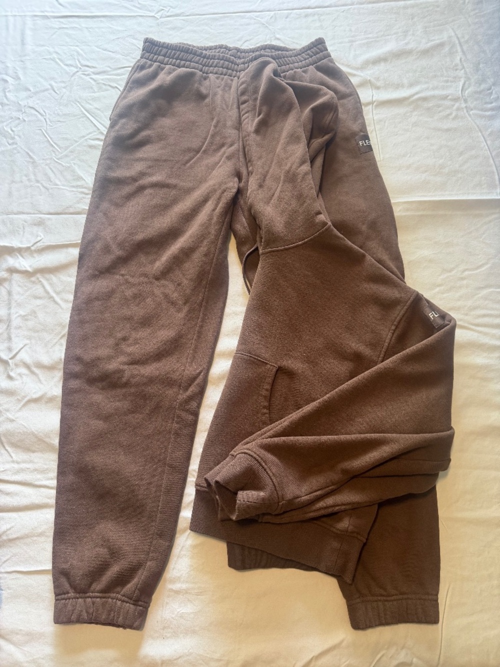 Fleo Essense Crop Hoodie & Weekender Jogger